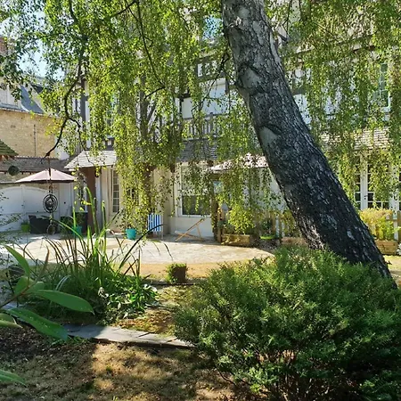 Apartment In Isigny Near Cotentin Marshes, Cleaning Included 公寓