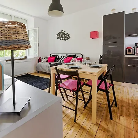 Apartment In Isigny Near Cotentin Marshes, Cleaning Included Apartmán