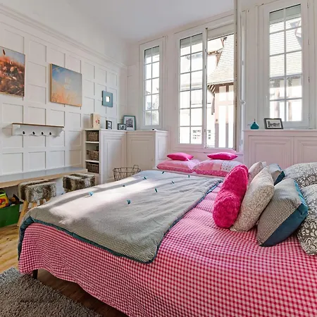 Apartment In Isigny Near Cotentin Marshes, Cleaning Included 公寓 滨海伊西尼