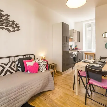 Apartment In Isigny Near Cotentin Marshes, Cleaning Included 公寓